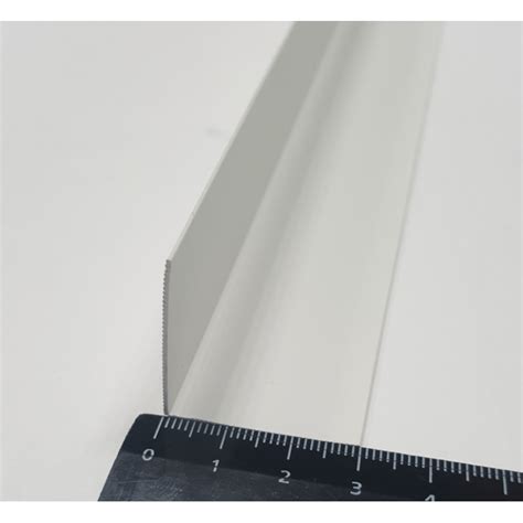 Угол ПВХ 30х30*3000 8650