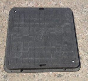 Люк полимерный большой