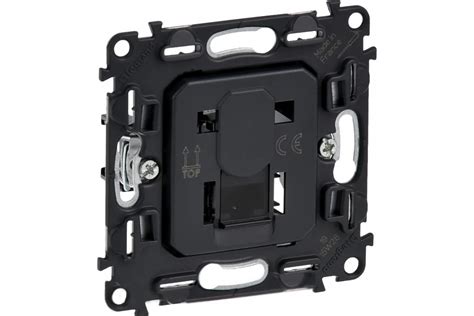 Механизм розетки 1-м СП Velena In"matic RJ45 CAT.5 UTP Leg 753070