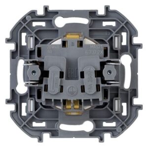 Механизм розетки 1-м СП Inspiria 16A IP20 250В немецк.стандарт бел. Leg 673720